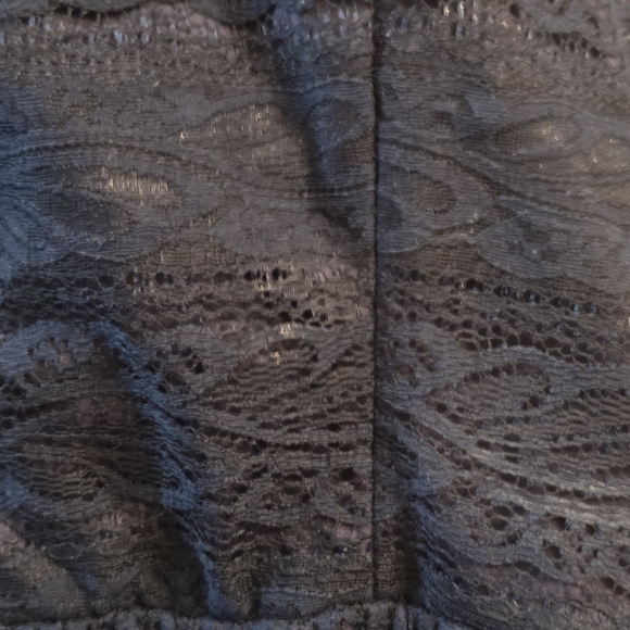 Lace party dress - Picture 5 of 5